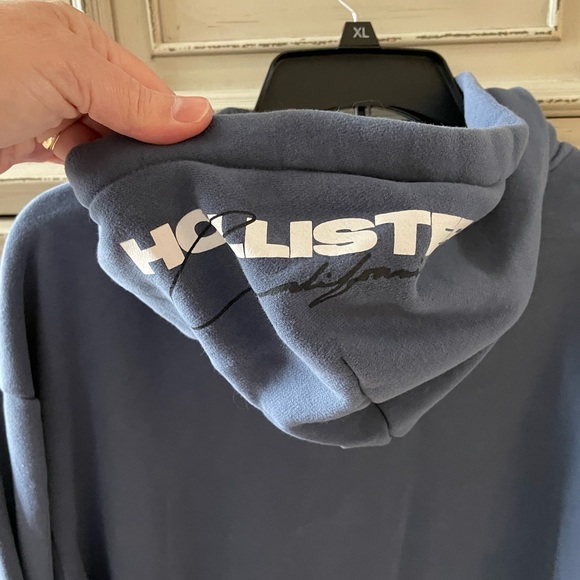 Hollister Hoodie - Picture 3 of 4